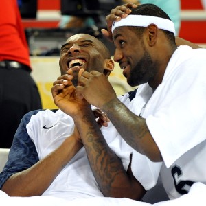 德隆：科比沉浸在自己的世界里 詹姆斯更随和搞怪 绝杀球我选科比